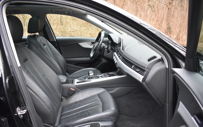 Audi A4 cena 63900 przebieg: 226000, rok produkcji 2016 z Janikowo małe 704
